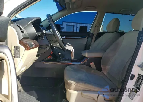 2015 Kia Sorento Lx z USA, uszkodzony, nr VIN 5XYKTCA69FG586575